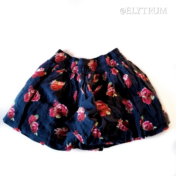 Abercrombie Kids dark blue floral stretchy skirt. - Picture 3 of 5
